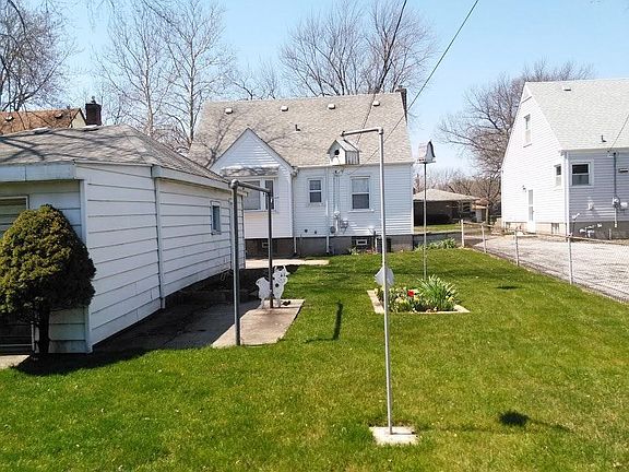 4th image of 6933 Schneider Ave