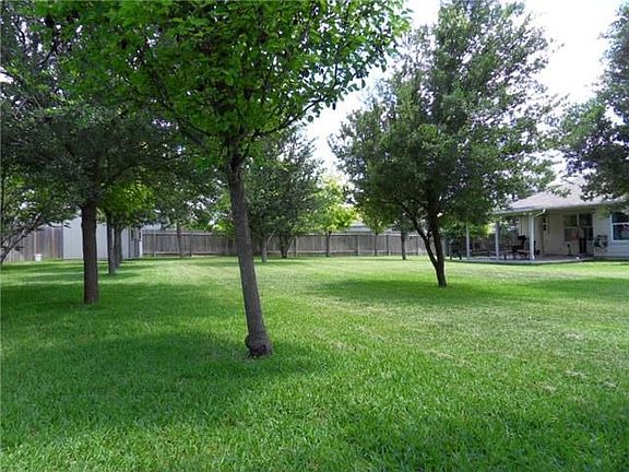 2nd image of 612 Kingston Lacy Blvd
