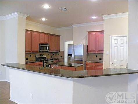 5th image of 2815 Fox Creek Trl