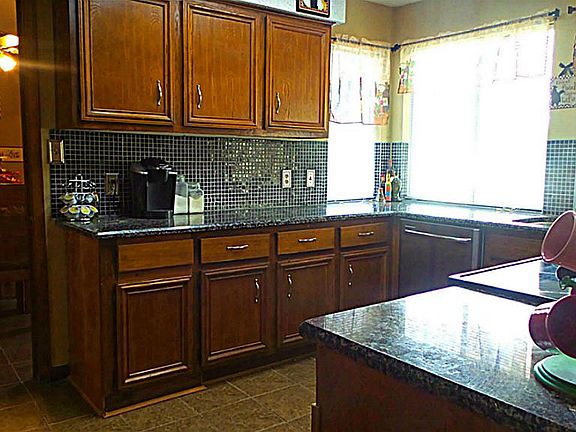 3rd image of 241 Pecan Dr