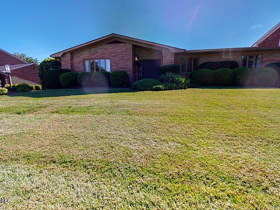 2nd image of 3008 Hayfield Dr
