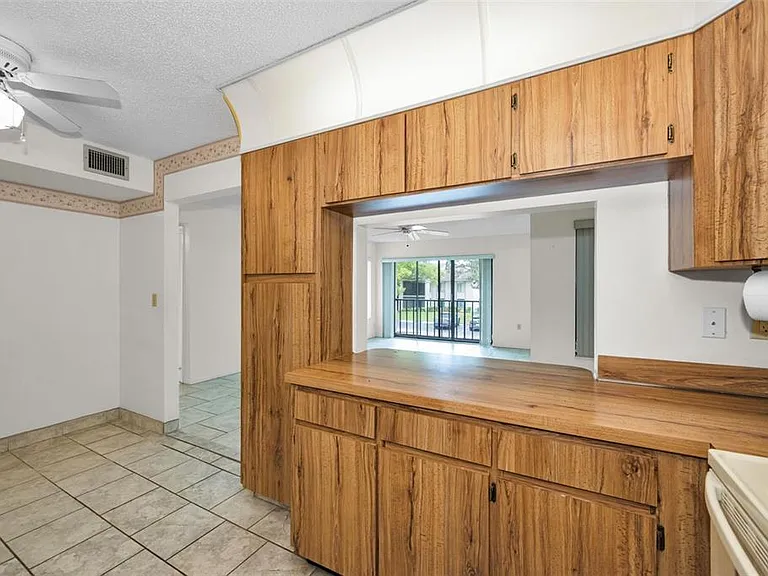 2687 Pine Ridge Way S #B2 — Photo 10