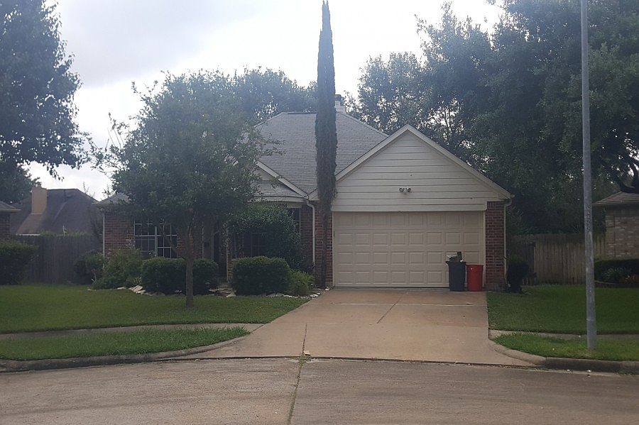 1st image of 19336 Cypress Glades Cir