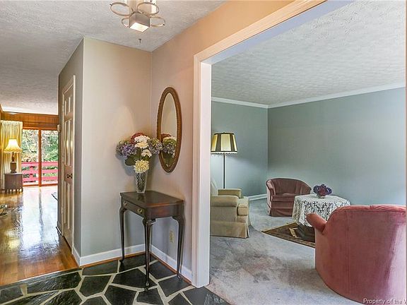 4th image of 115 Kingspoint Dr