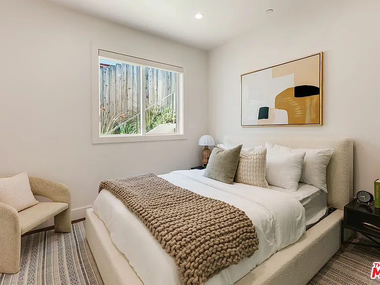 443 W Avenue 37 — Photo 23