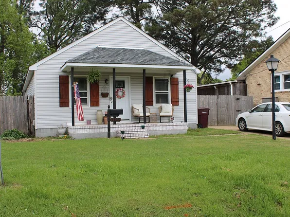1135 Virginia Ave, Chesapeake, VA 23324