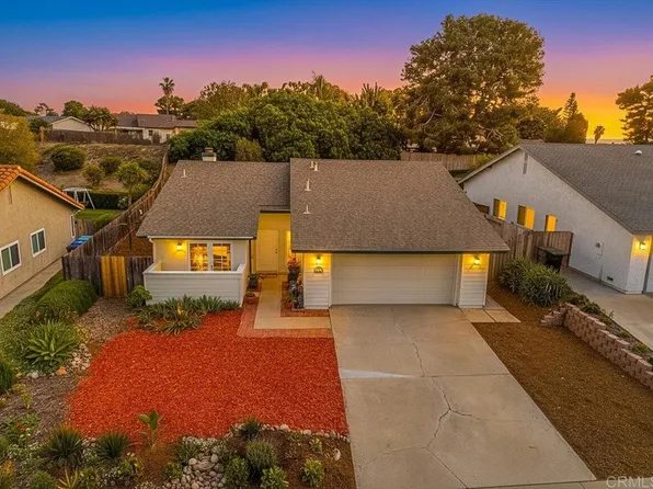 1574 Boulder Creek Rd, Oceanside, CA 92056