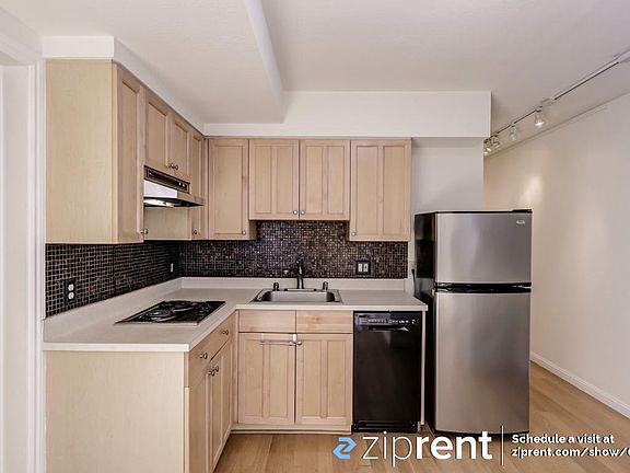 3rd image of 2577 Harrison St #1A