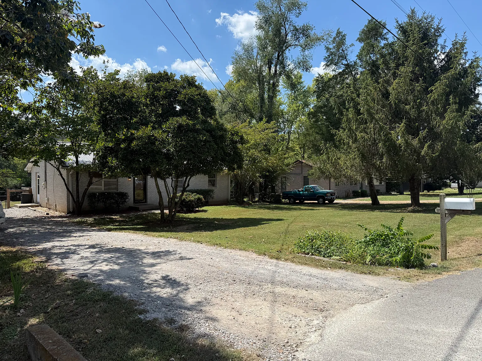 3 bed, 1300 sqft, $2,495 — Photo 2