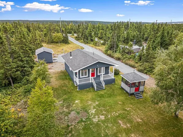 9 Stag Pond Road, Glovertown, NL A0G1T0