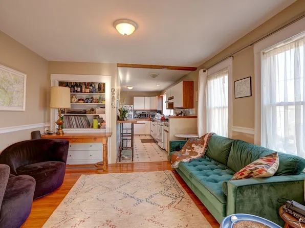 77 2nd St #1, Medford, MA 02155