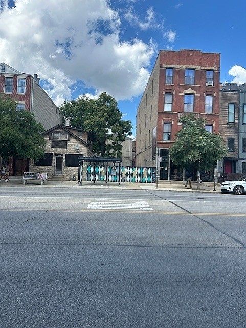 2nd image of 1420 W Division St