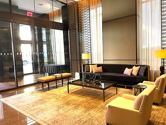 Sold by New York Residence | media 17