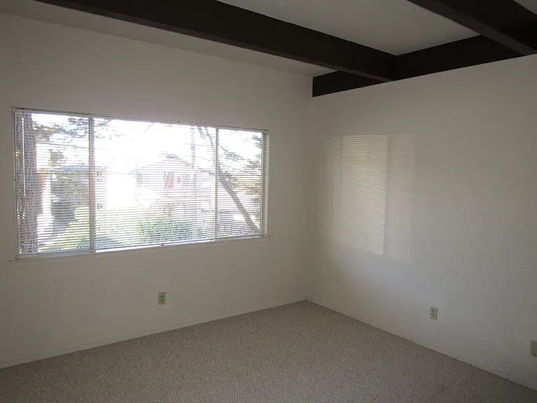 2741 Ransford Avenue — Photo 19