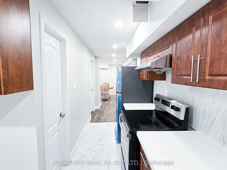 121 Ashdale Rd #LOWER — Photo 14