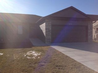 6614 L Avenue Pl, Kearney, NE 68847