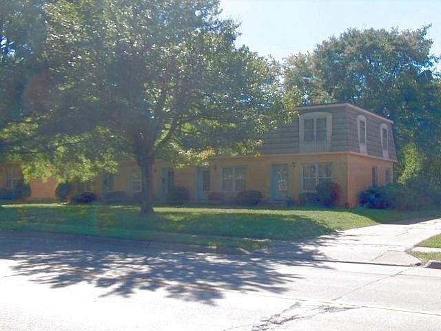 2nd image of 127 E 35th St