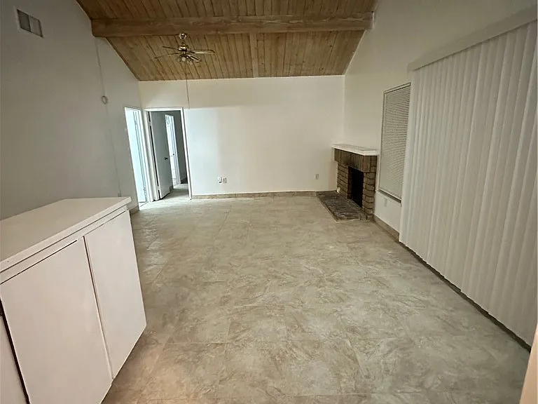 43816 C St — Photo 3