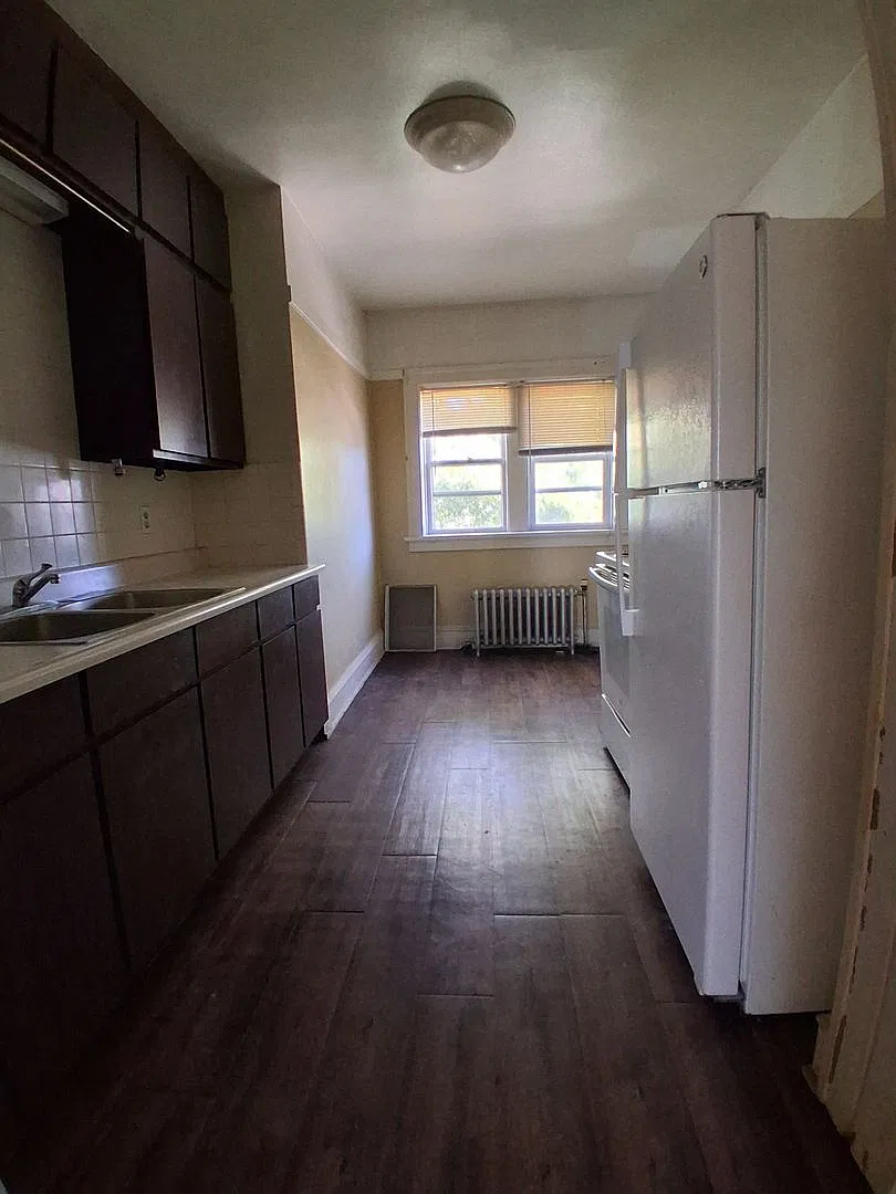 BHT Investments- 3066 — Photo 4