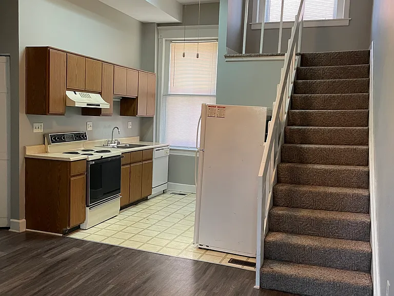 531 W Ormsby Ave #2 — Photo 14