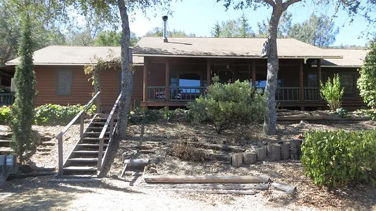 28210 Teresa Springs Rd photo 1