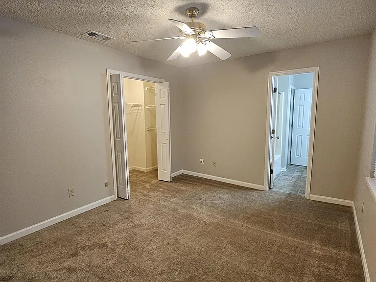 2388 Gregory Dr — Photo 24