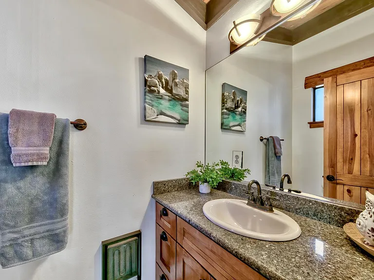 835 Oriole Way #1 — Photo 4