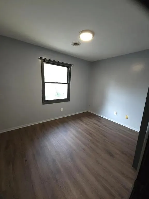 2 bed, 864 sqft, $1,200 — Photo 2