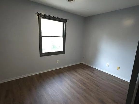2nd image of 405 Milton St APT C