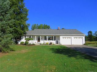 4135 W Walworth Rd, Macedon, NY 14502