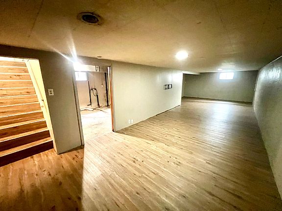 2nd image of 1855 Violet Dr