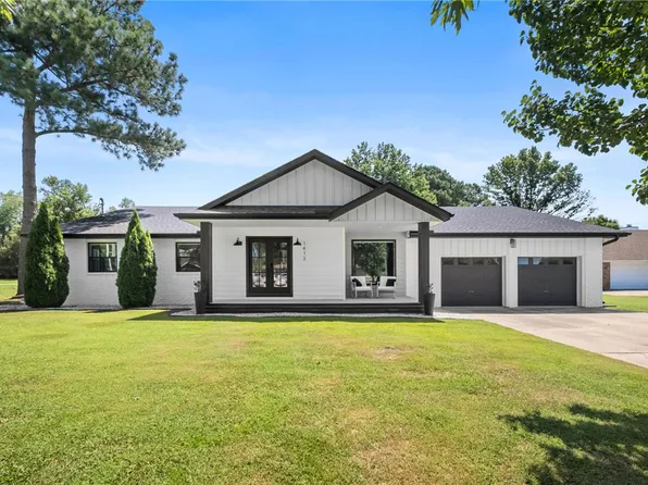 1413 Mayflower Rd, Bentonville, AR 72713
