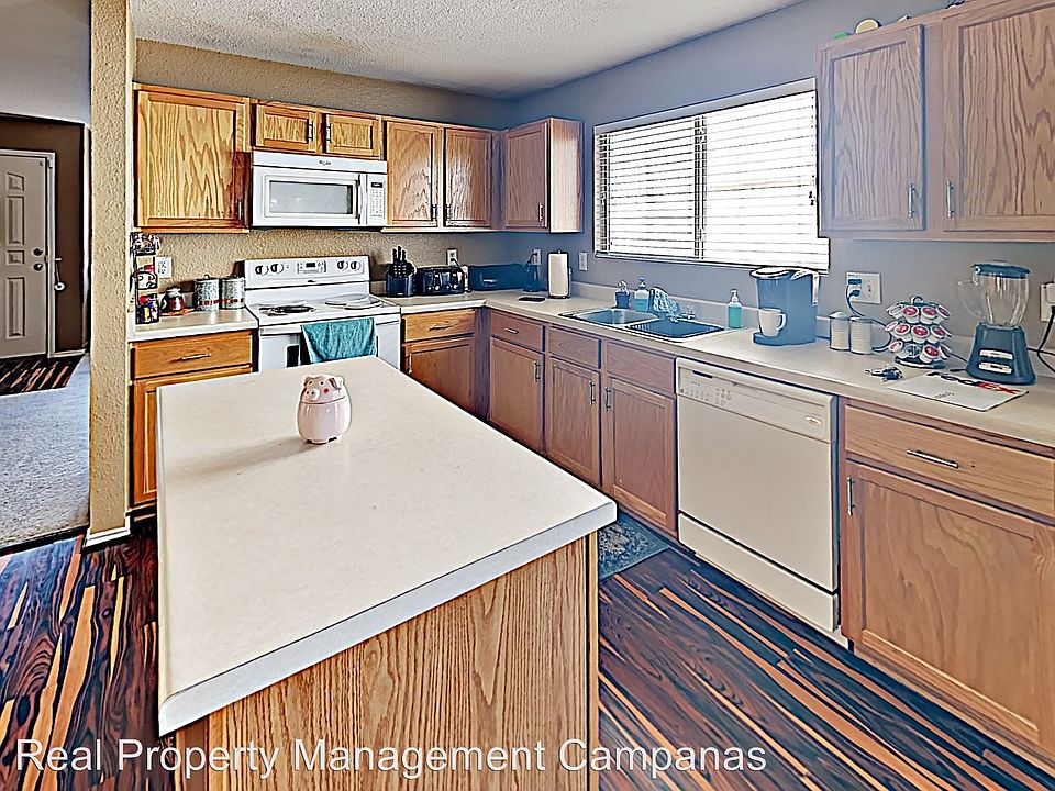 1st image of 24606 Maple Crst