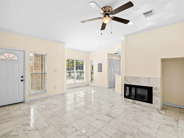 2730 Silver Creek Dr APT 132, Arlington, TX 76006