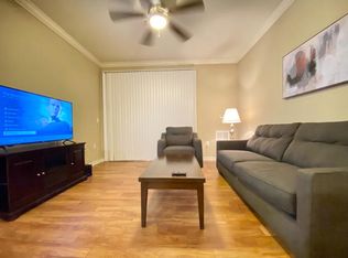 1950 Sweetbroom Cir, Lutz, FL 33559
