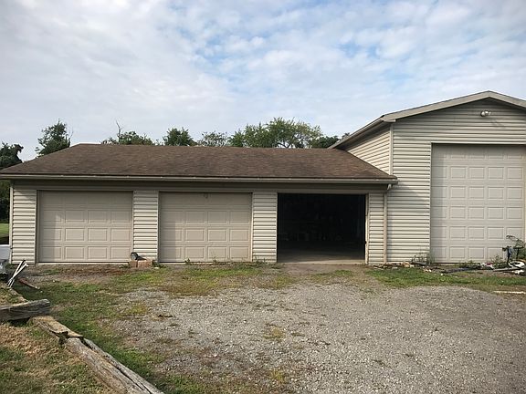 3rd image of 1606 Township Road 246