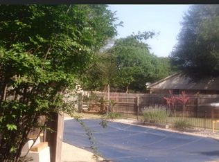 1003 Canton Rd, Cleburne, TX 76033