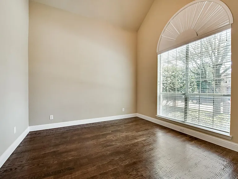 6072 Wallis Dr — Photo 13