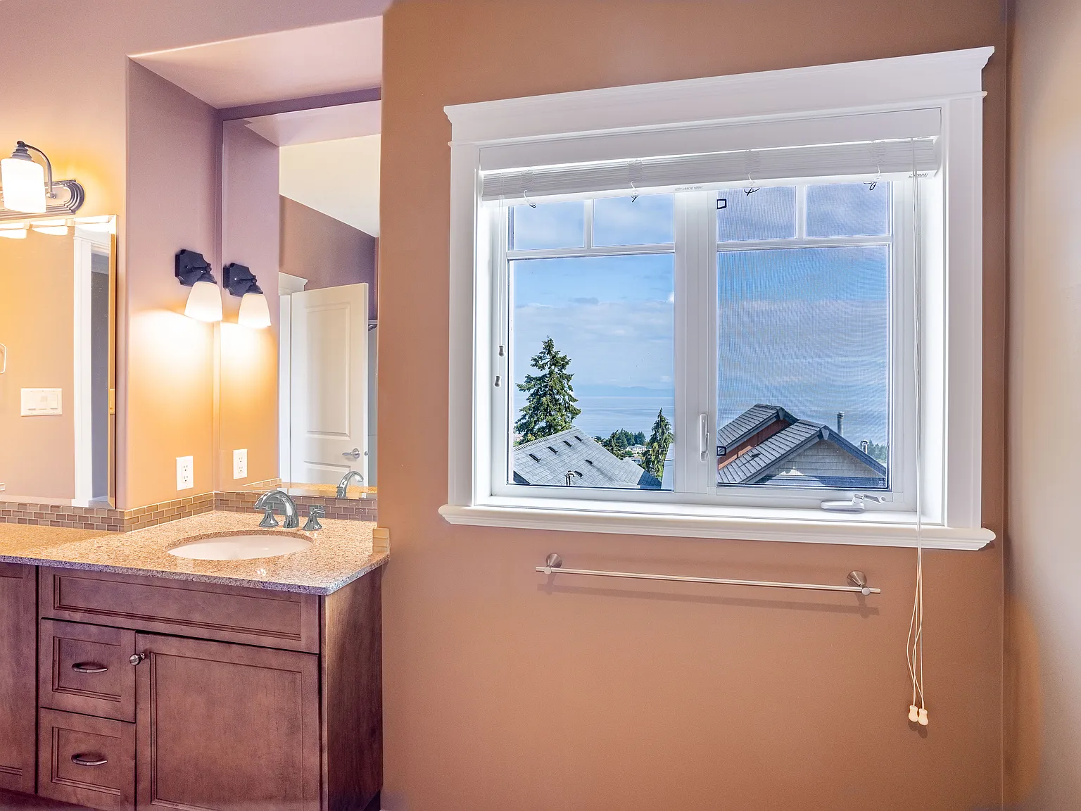 4730 Skyline Way — Photo 3