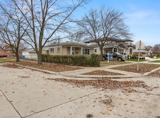 6103 Robindale Ave, Dearborn Heights, MI