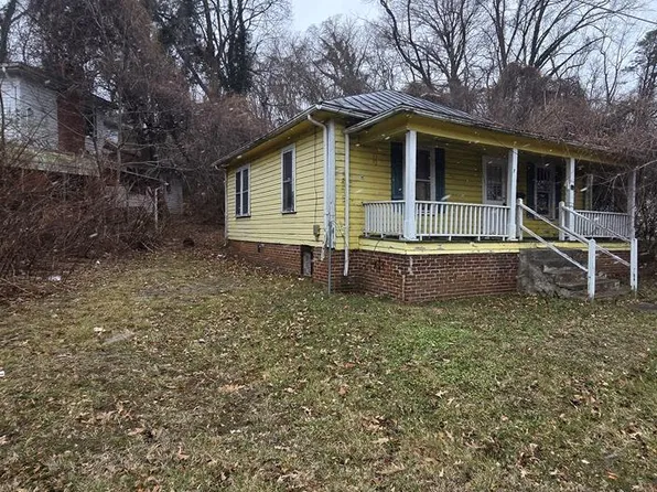 7 Henry St, Martinsville, VA 24112