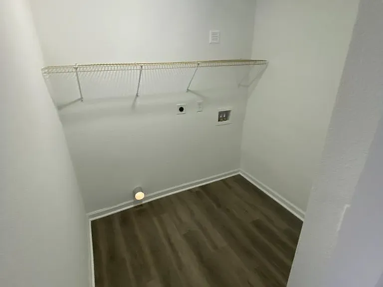 Unit Photo