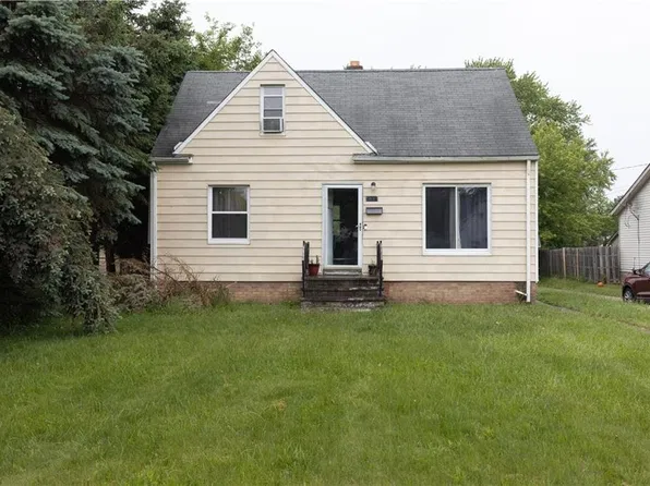 5884 Dunham Rd, Maple Heights, OH 44137