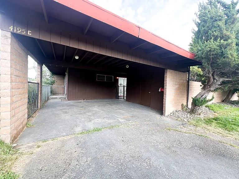 4195 Bristol Ct — Photo 23