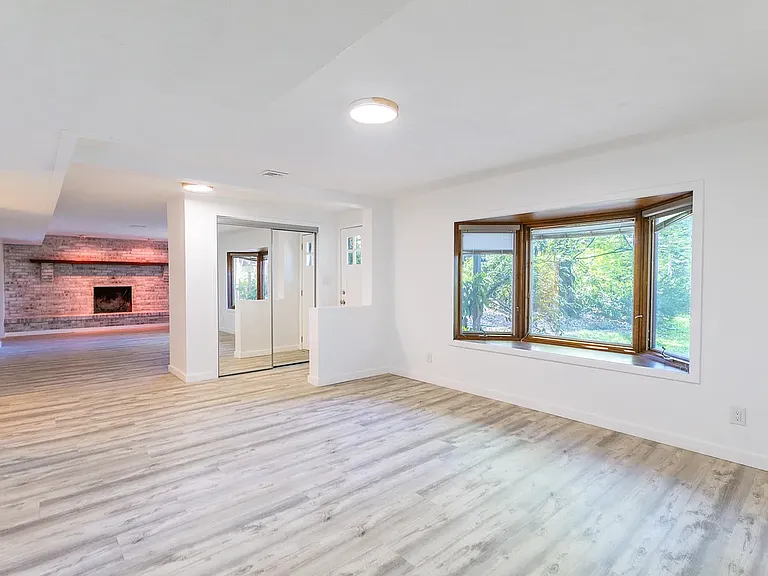 4461 Kohler Dr — Photo 17