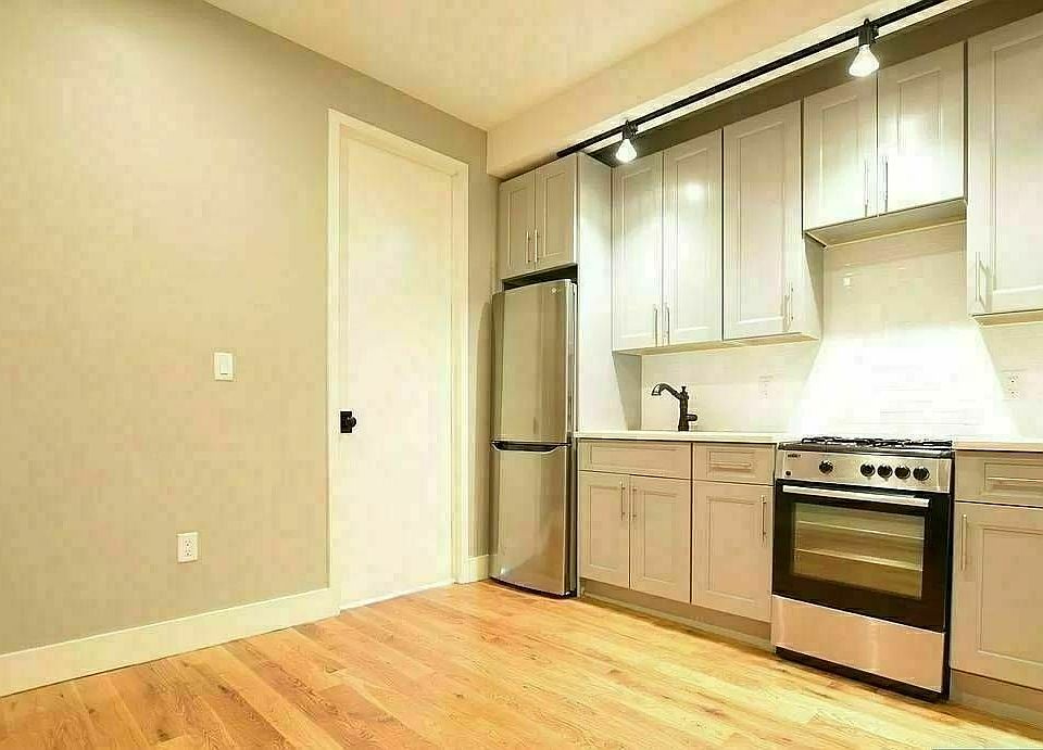 1st image of 423 Rogers Ave #A5