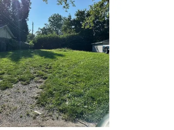 120 Saint Leo Dr, Cahokia, IL 62206