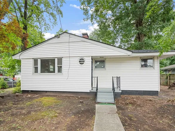 3601 Winchester Dr, Portsmouth, VA 23707
