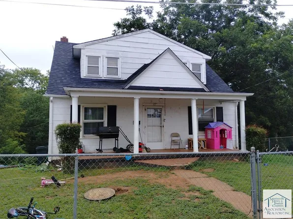 12 Peters St, Martinsville, VA 24112