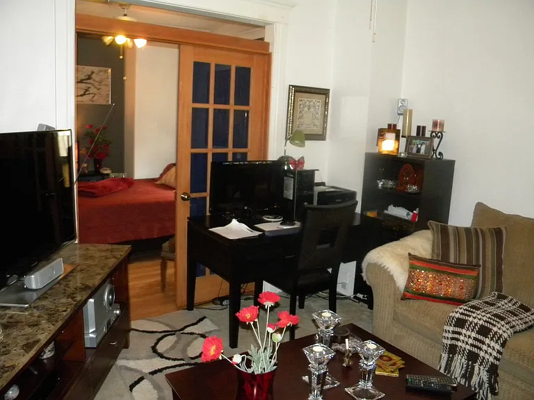 843 Summer St NE — Photo 3